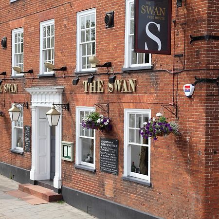 The Loddon Swan Bed & Breakfast Exterior photo