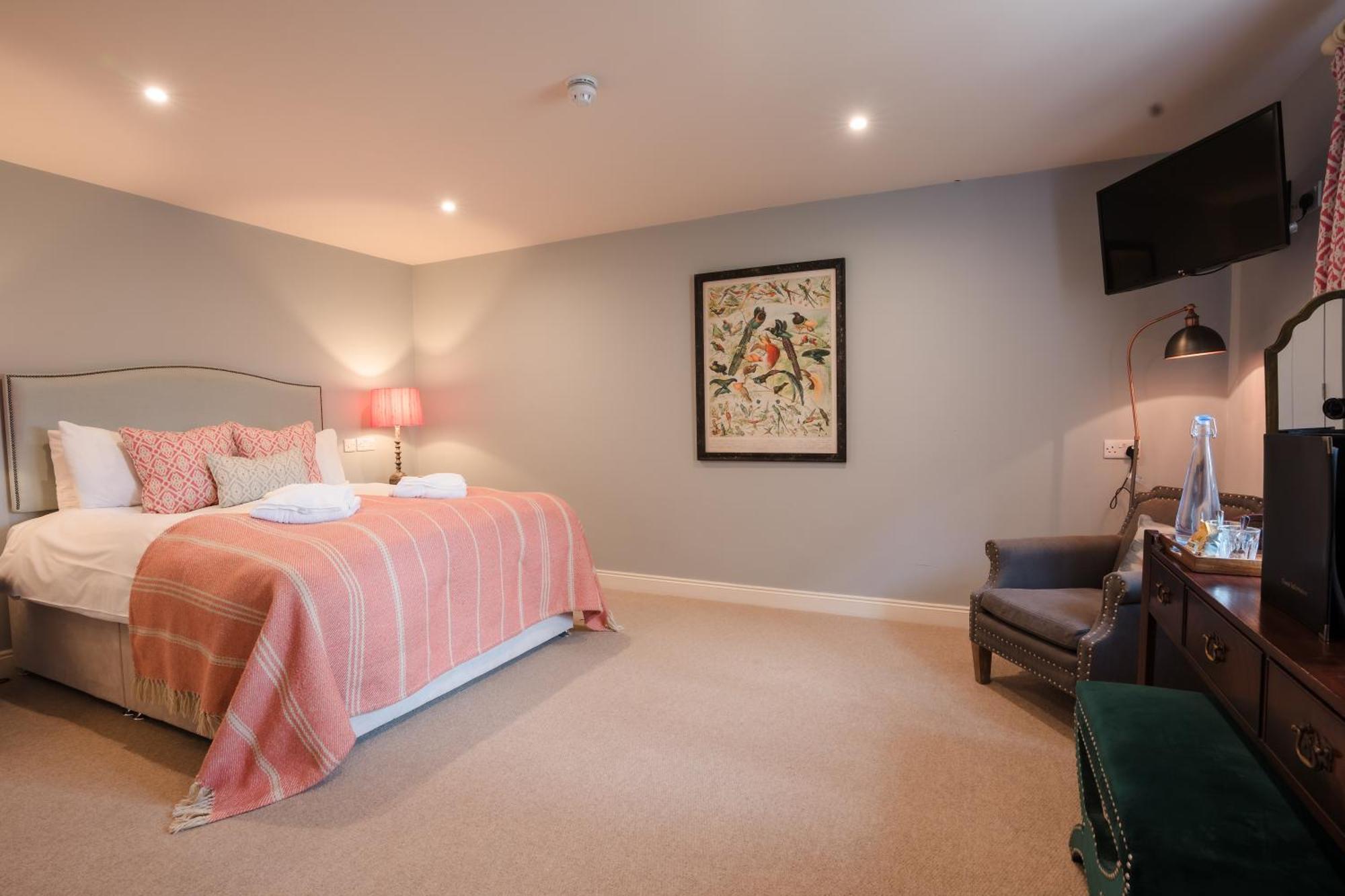 The Loddon Swan Bed & Breakfast Exterior photo