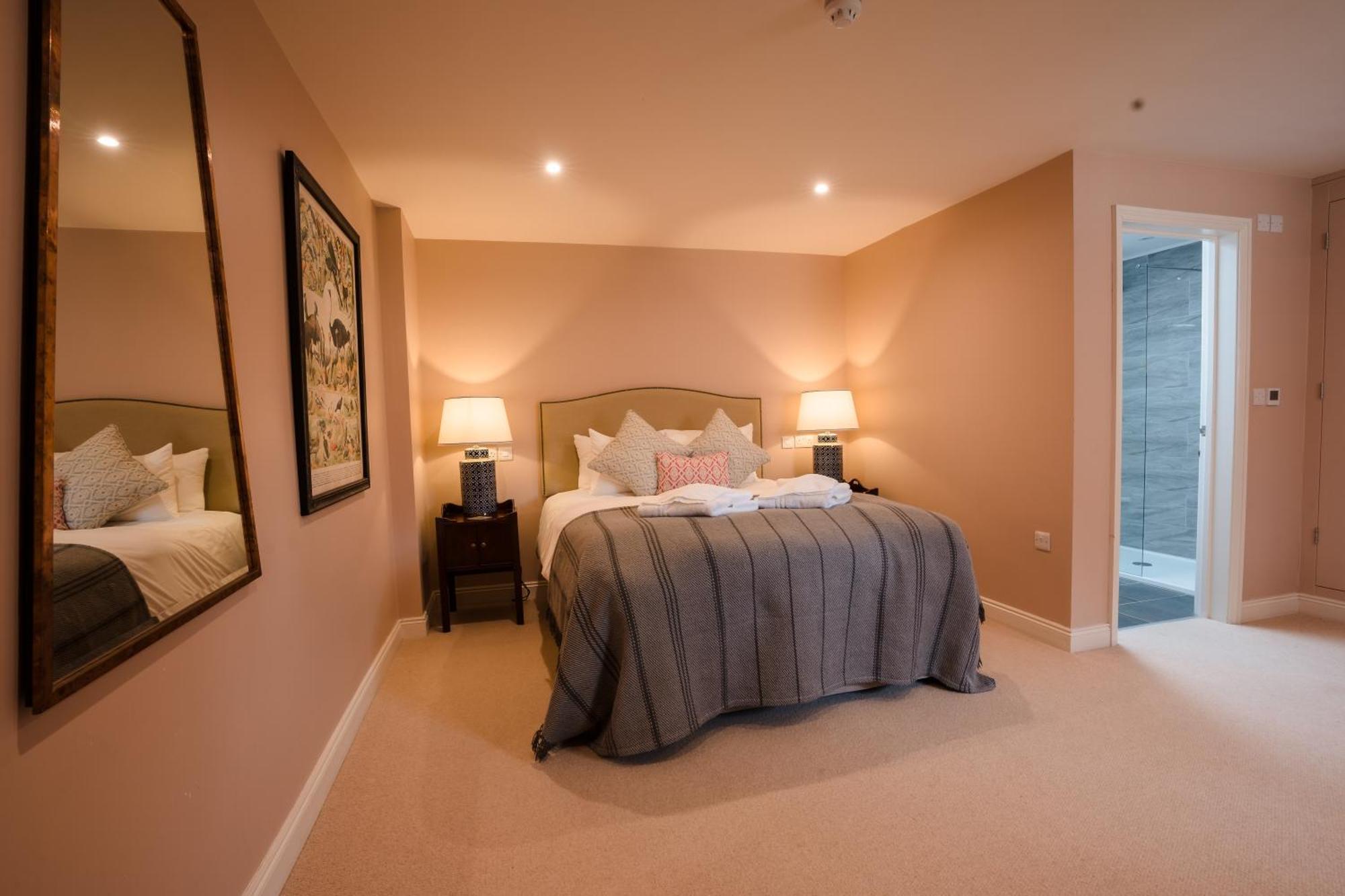 The Loddon Swan Bed & Breakfast Exterior photo