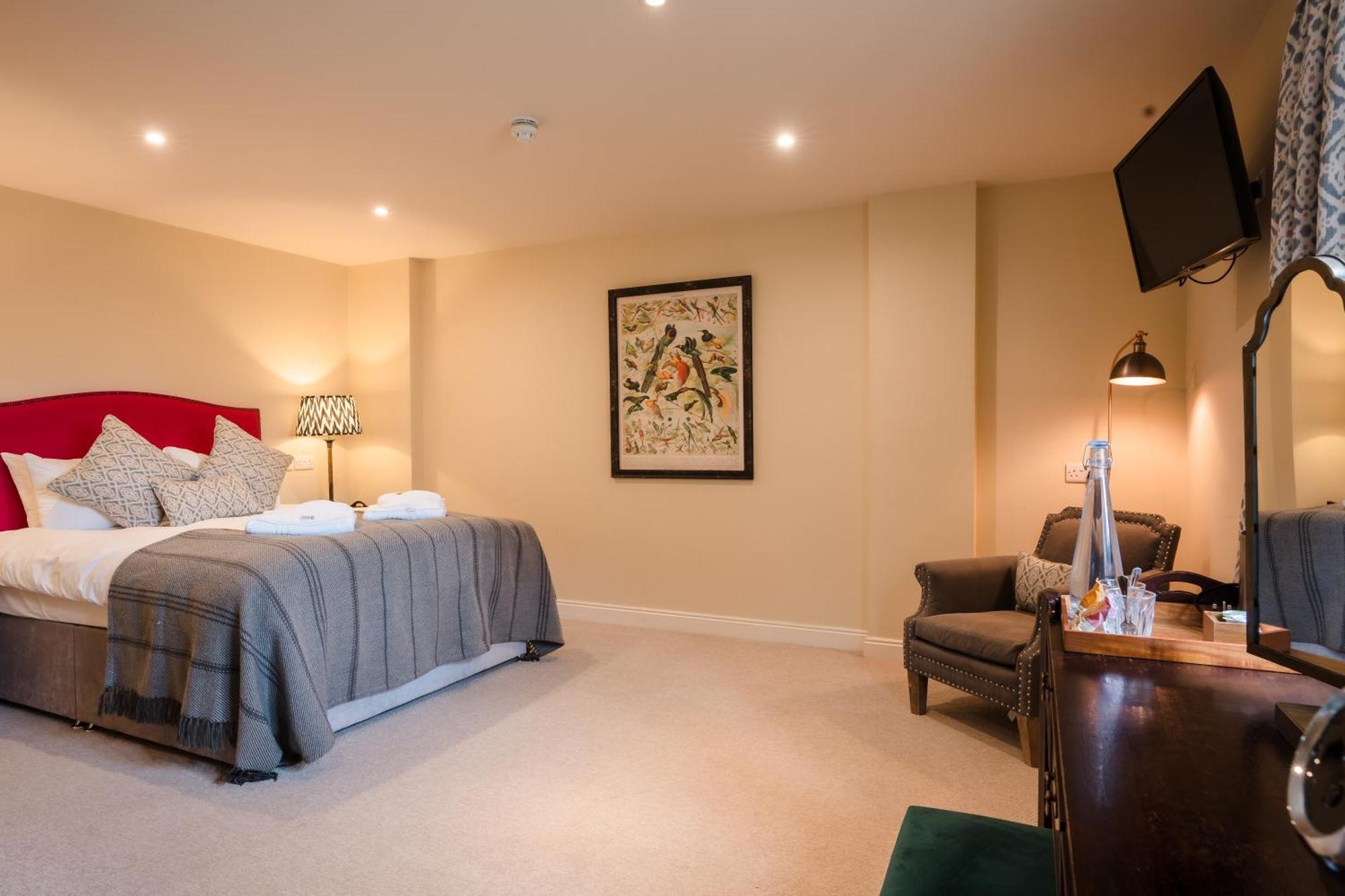 The Loddon Swan Bed & Breakfast Exterior photo