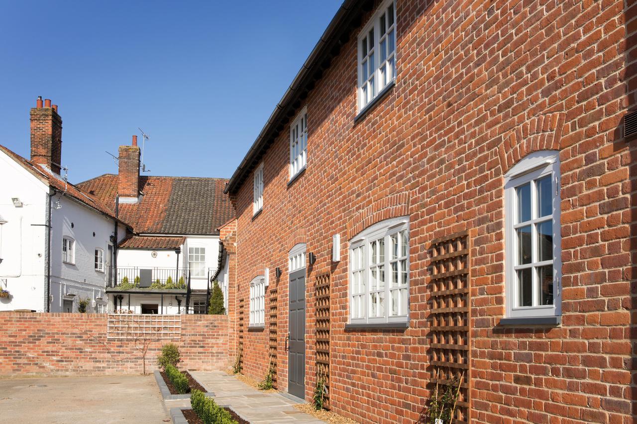The Loddon Swan Bed & Breakfast Exterior photo