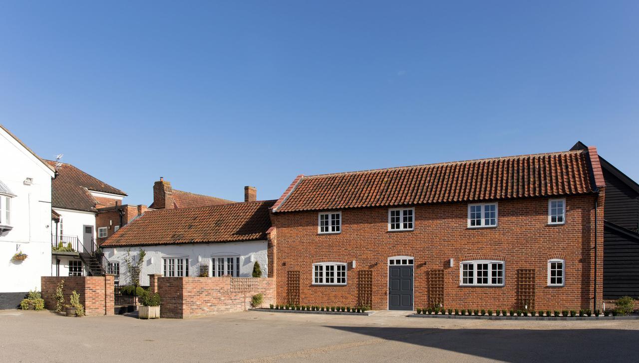 The Loddon Swan Bed & Breakfast Exterior photo